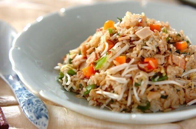 モヤシのオイスターチャーハン