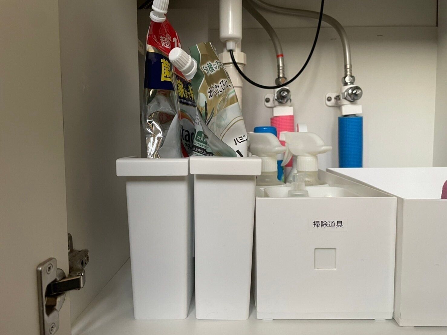 意外と置き場所に悩む「詰め替え洗剤」のストック、正解がセリアにありました！