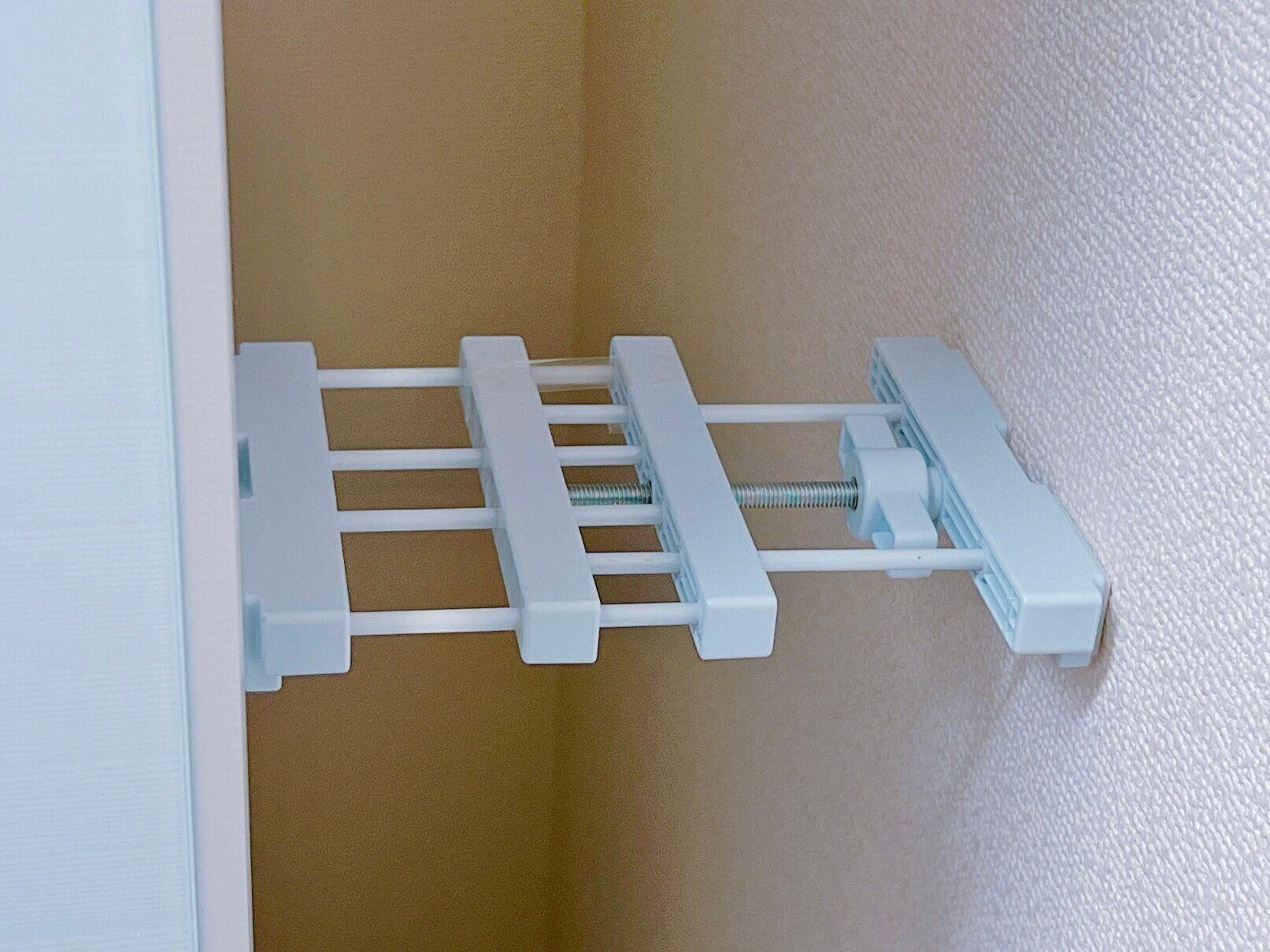 冷蔵庫横の隙間に収納スペースを！