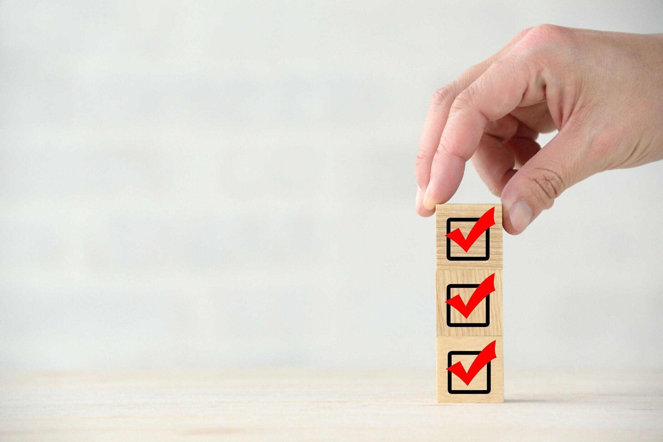 ビジネス概念、チェックマークの増加