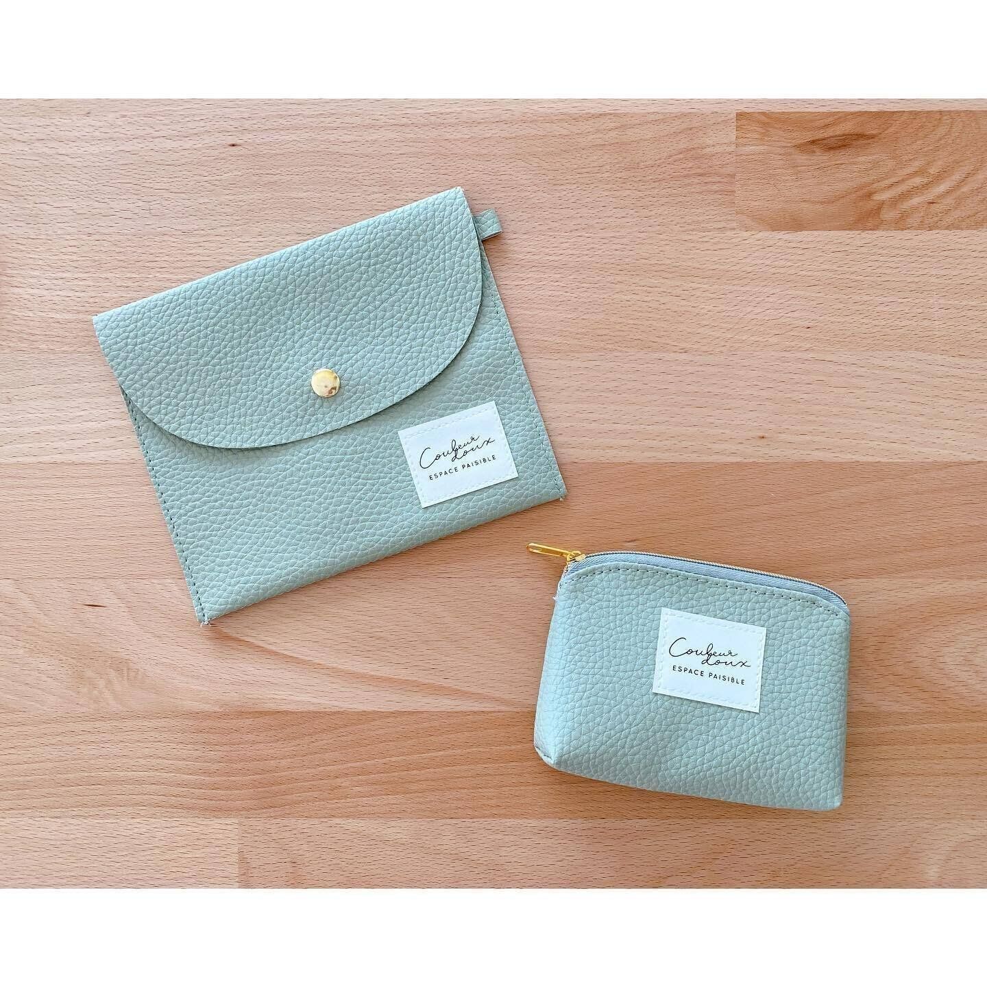 【セリア】コンパクトに持ち運びやすいスリムなポーチも！