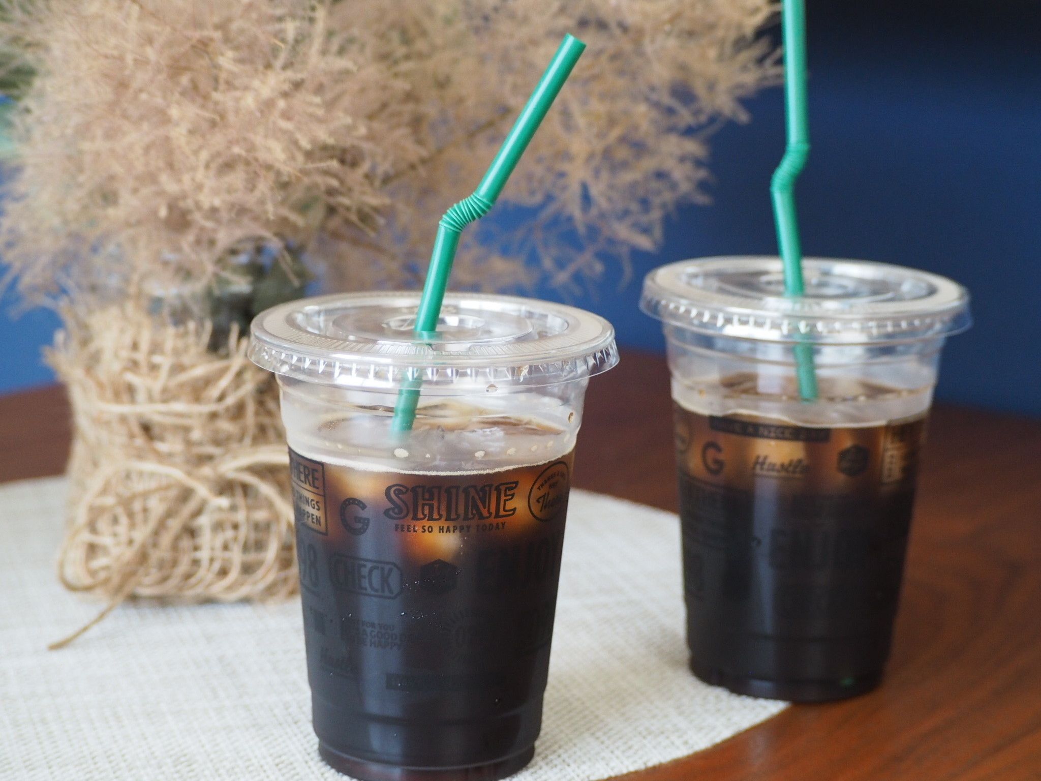 地味に進化 100均のフタ付きプラカップがオシャレで使える サンキュ