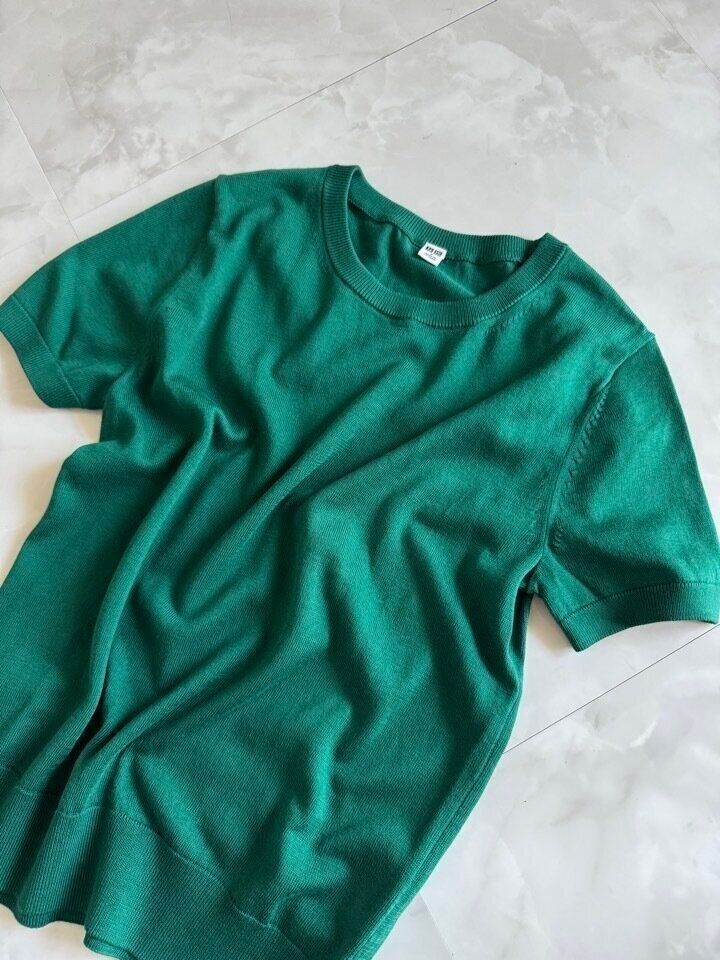 ユニクロ UVカットクルーネックセーター半袖