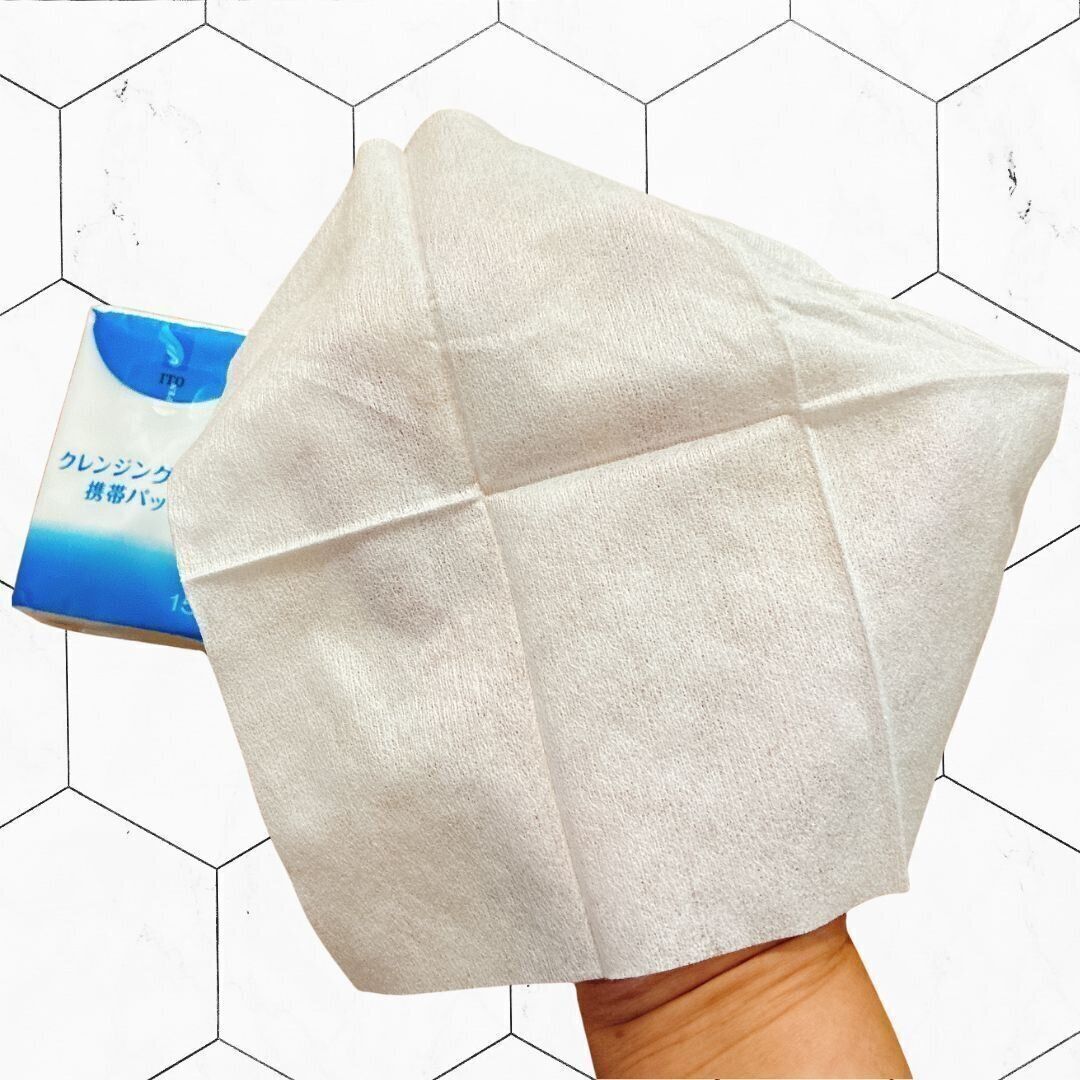 手のひらがすっぽりかくれるサイズ