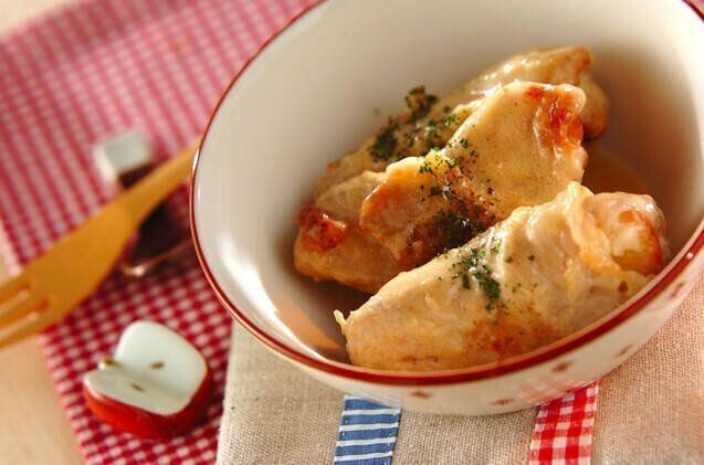 肉巻きリンゴのクリーム煮