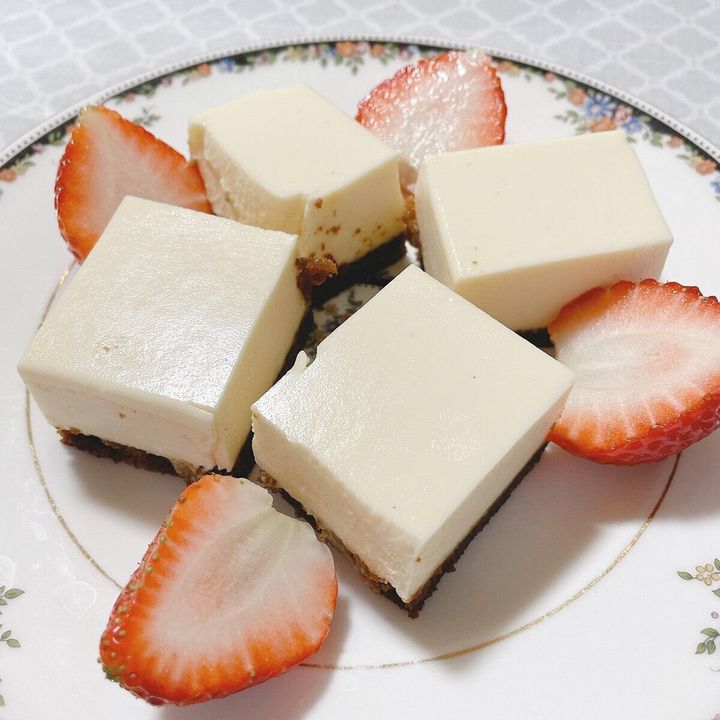 いちごを添えて