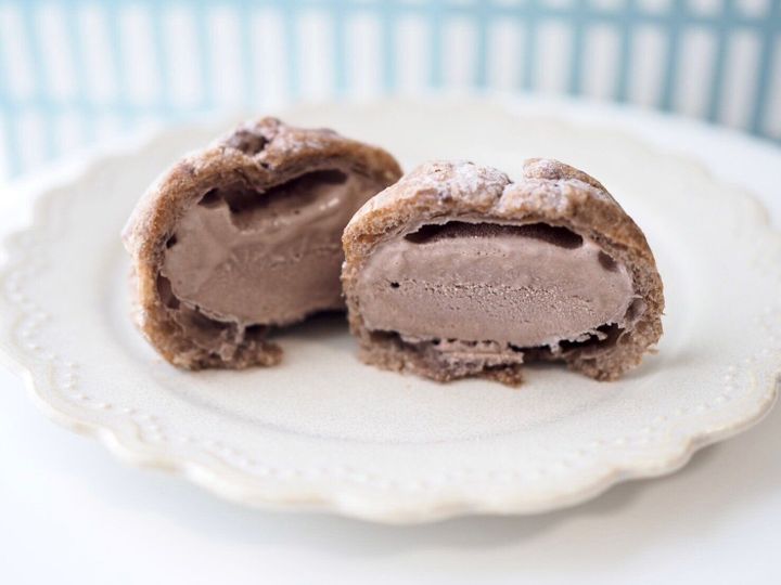 シャトレーゼ「ふっくらシューアイス ミルクチョコ」商品写真