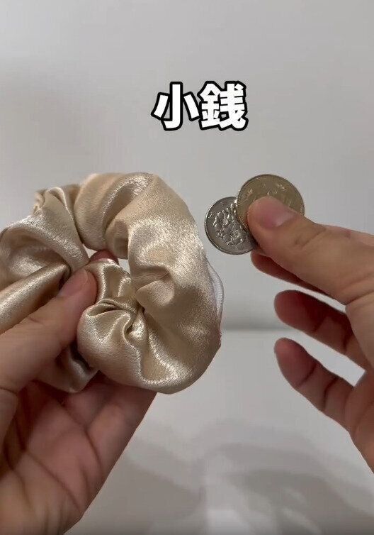 【セリア】小銭を入れてお財布がわりにも