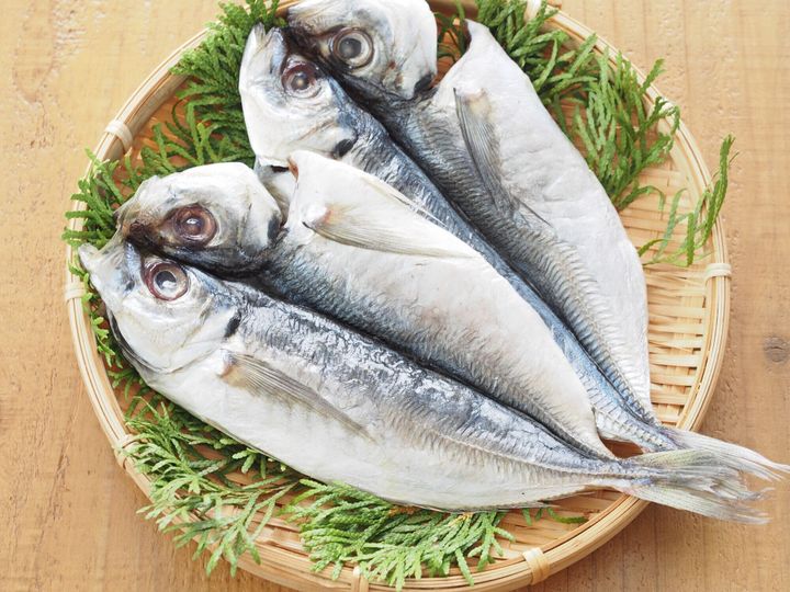 管理栄養士監修 アジの開き のカロリーは高い 炭水化物量と食べる際のポイントを紹介 サンキュ 管理栄養士監修 アジの開き のカロリーは高い 炭水化物量と食べる際のポイントを紹介 サンキュ