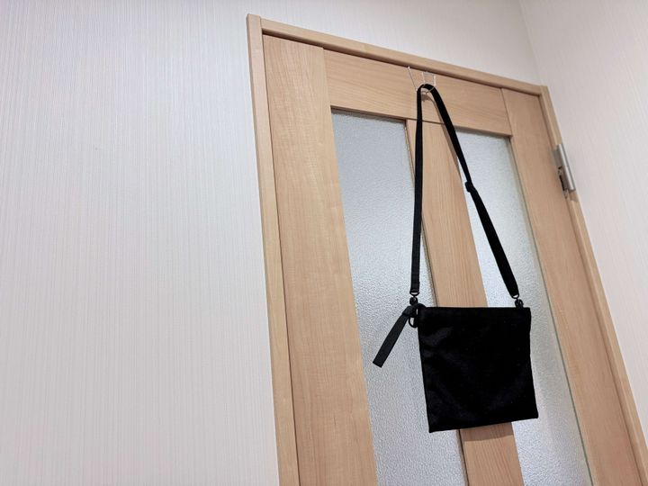 荷物の床置き