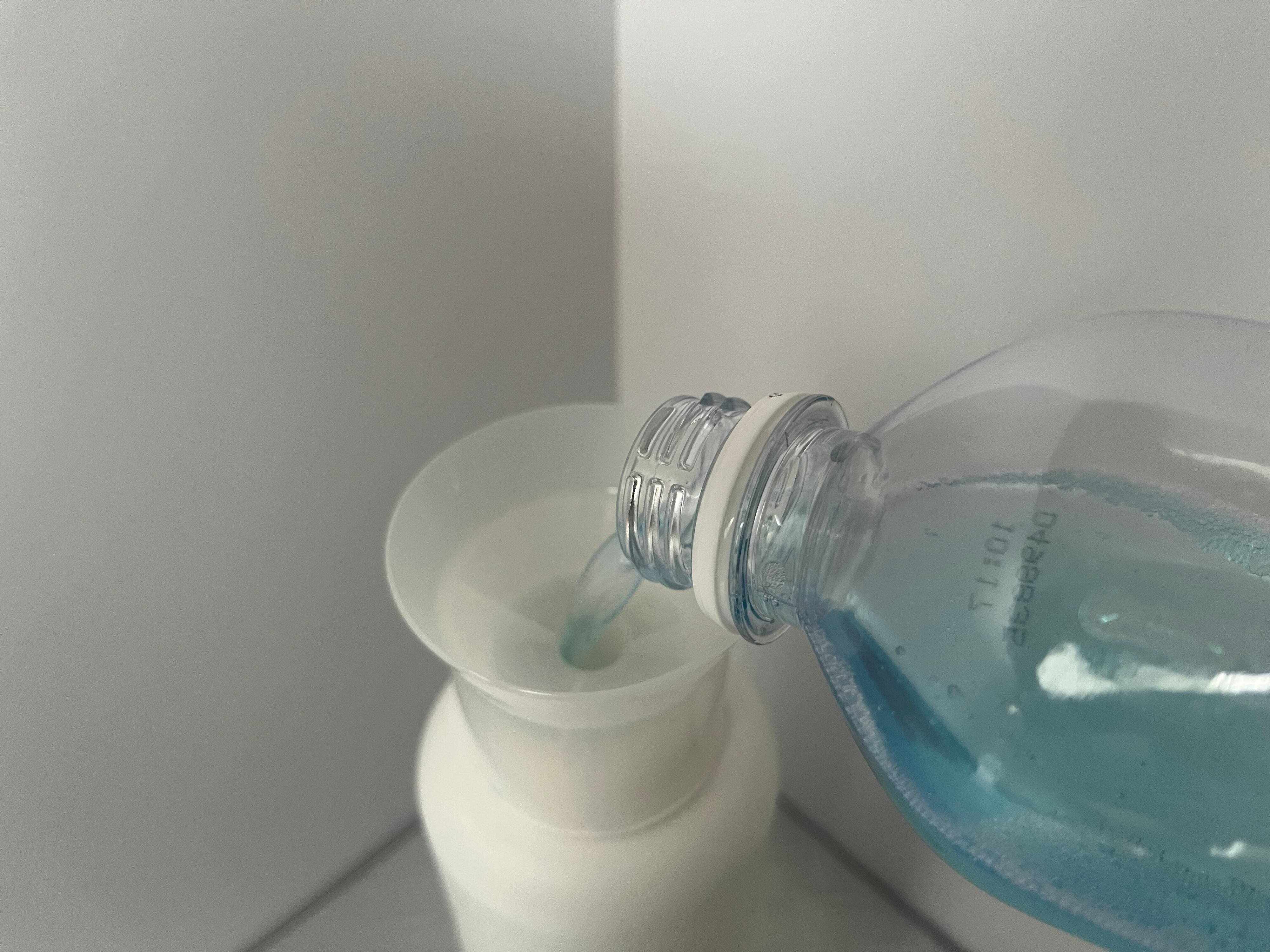 液体詰め替え画像