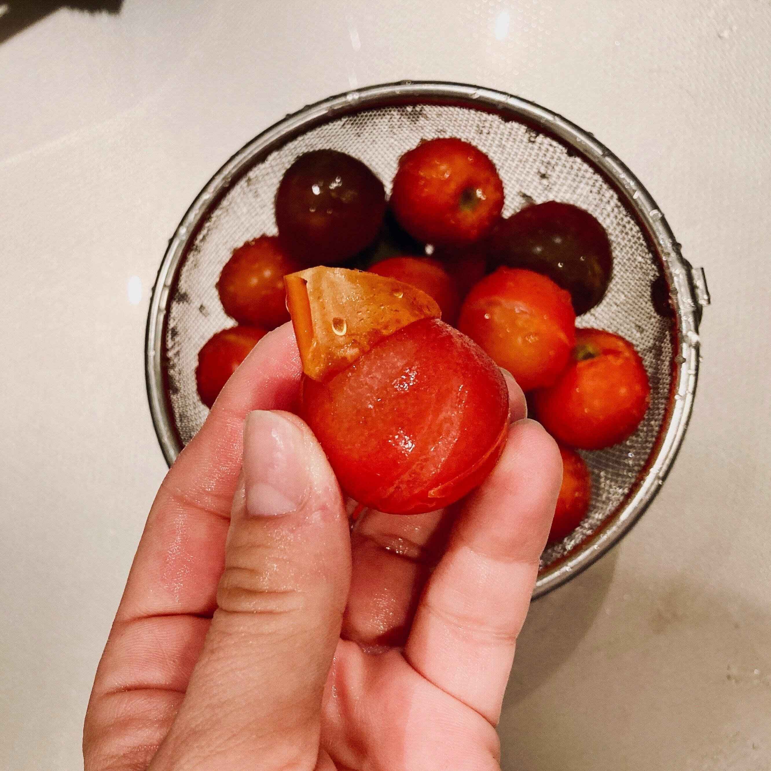 とっても簡単 つるんとミニトマトの皮をむく方法 サンキュ