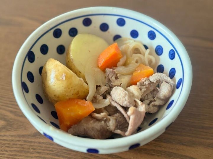 新じゃがの肉じゃがをバター醤油風味に!