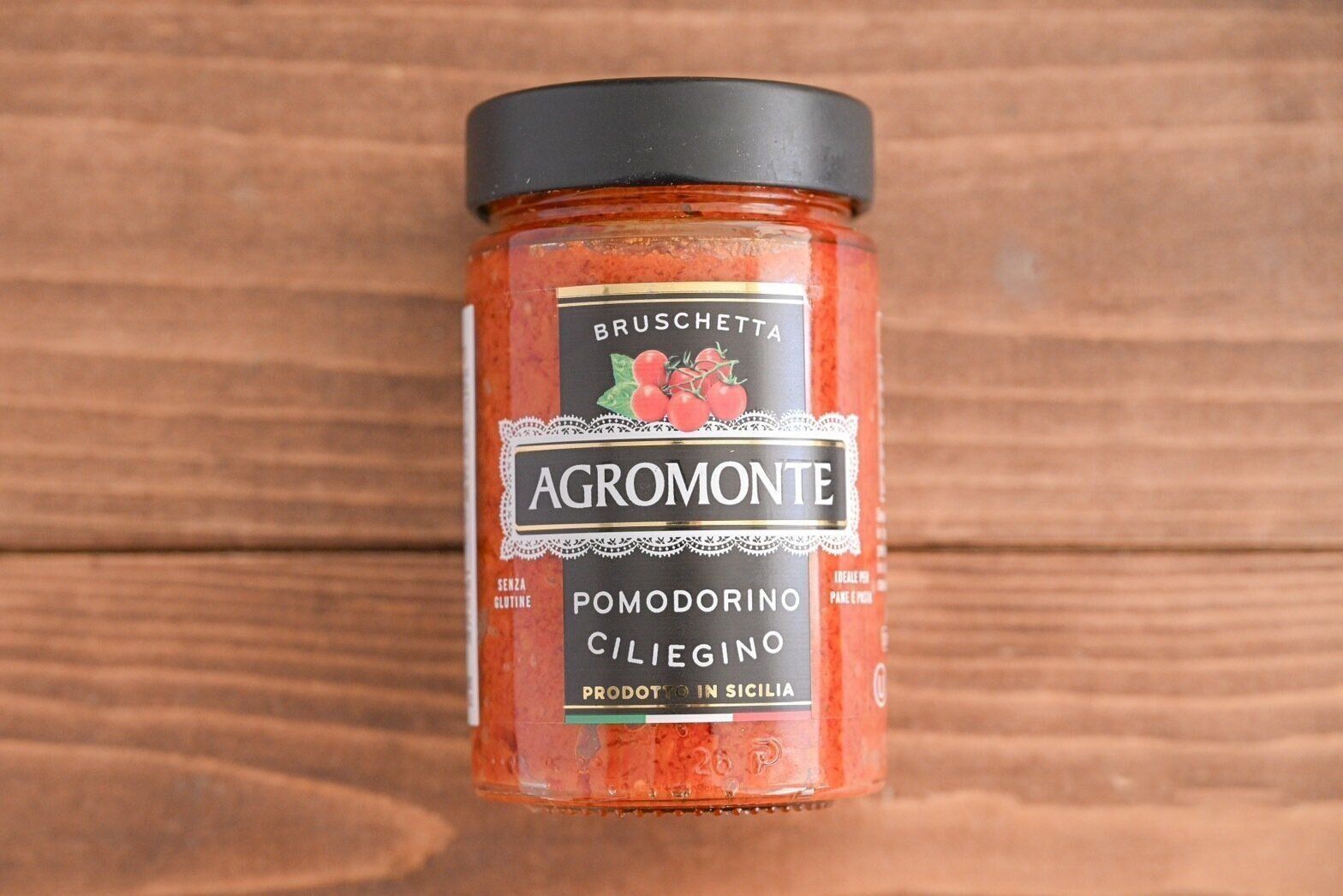 アグロモンテ ドライ チェリートマト（カットタイプ）のパッケージ