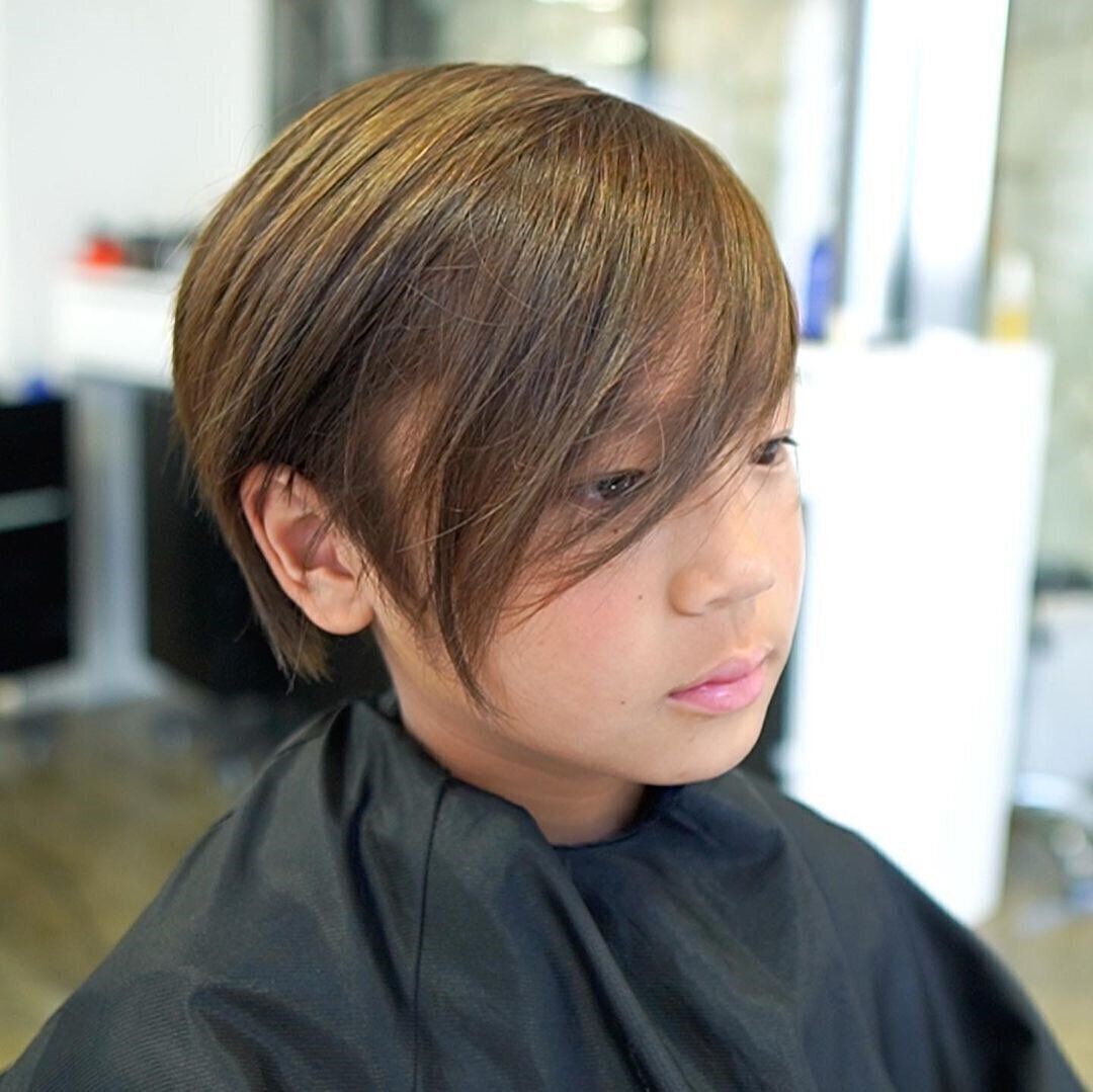 おしゃれ小学生男子の髪型・ヘアカタログ！クールなシークレット2ブロックショートヘア