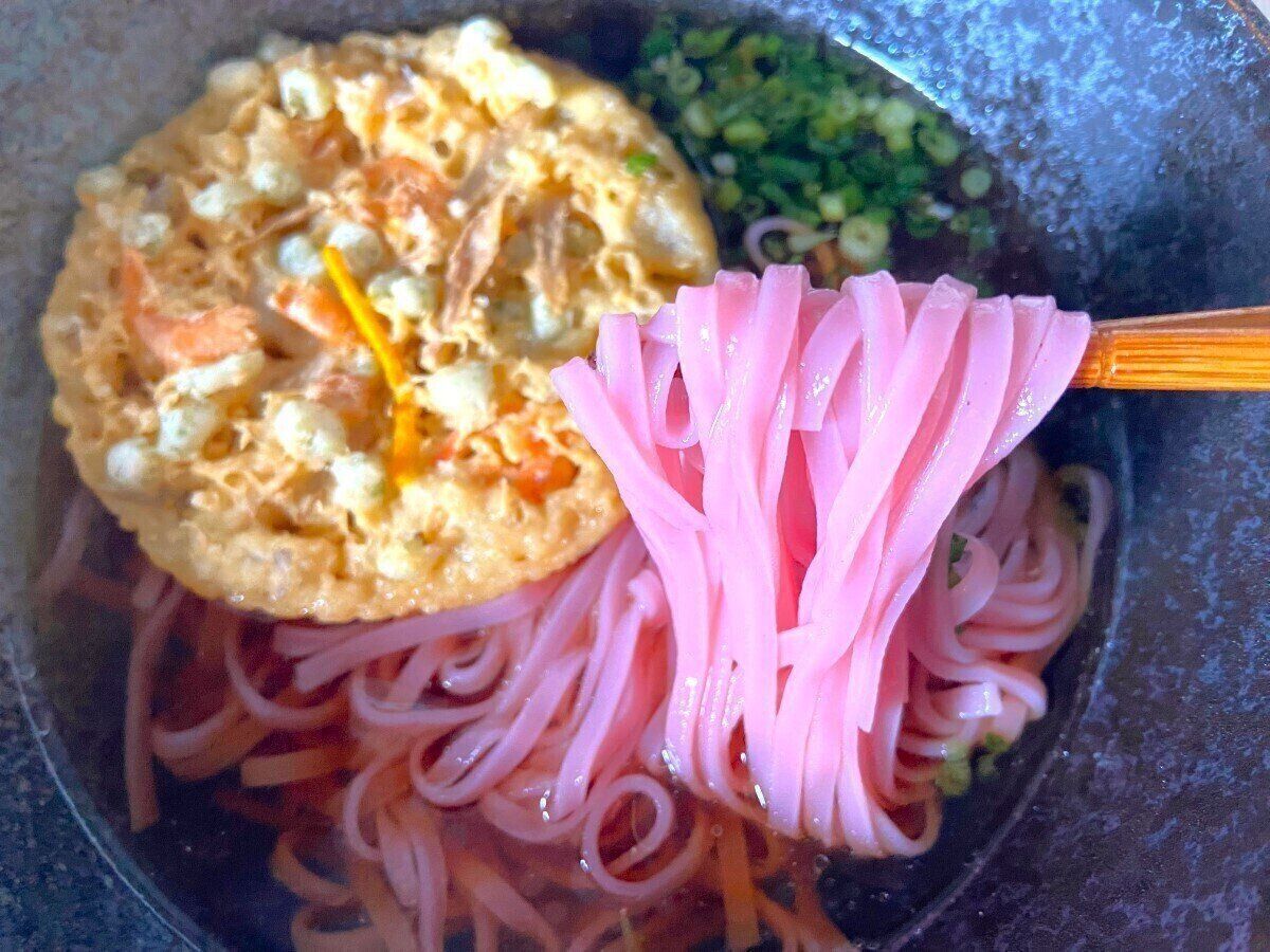 鮮やかなピンク