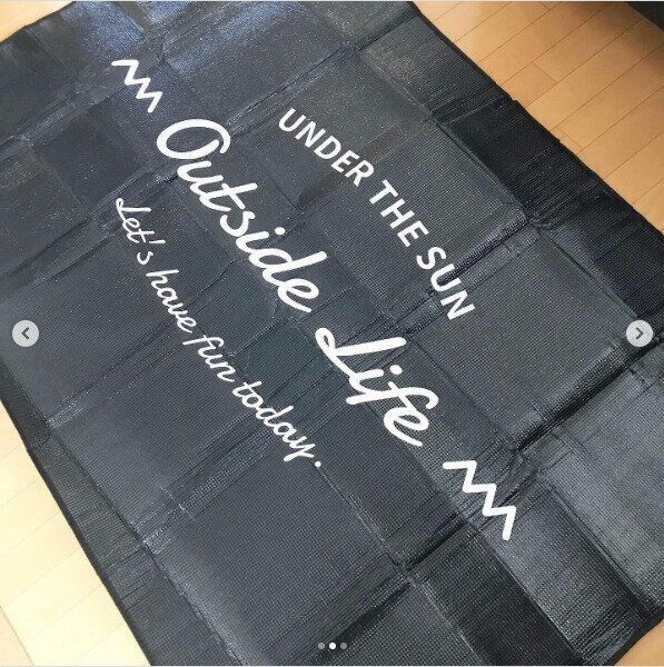 大判サイズのレジャーシートもダイソーなら格安で購入できる