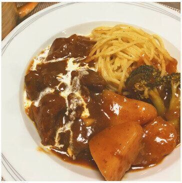 お店顔負け！炊飯器でホロホロ⭐️ビーフシチュー