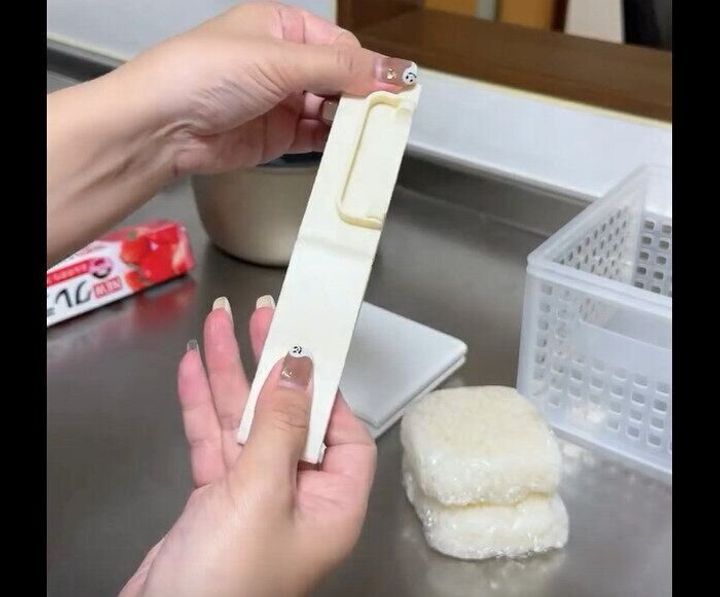 【ダイソー】めっちゃ楽々~!らくらくラップご飯