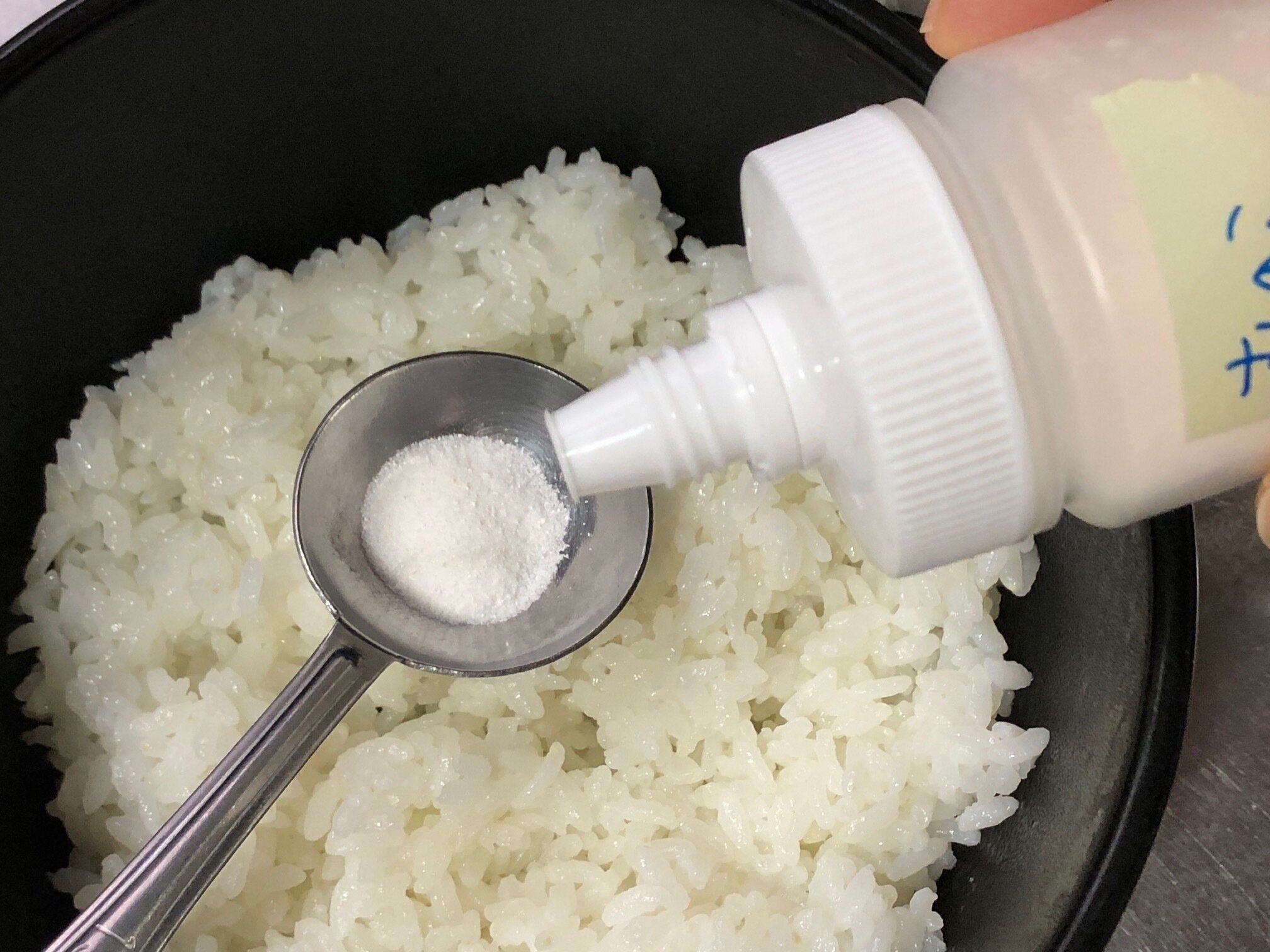 容器に詰め替えた