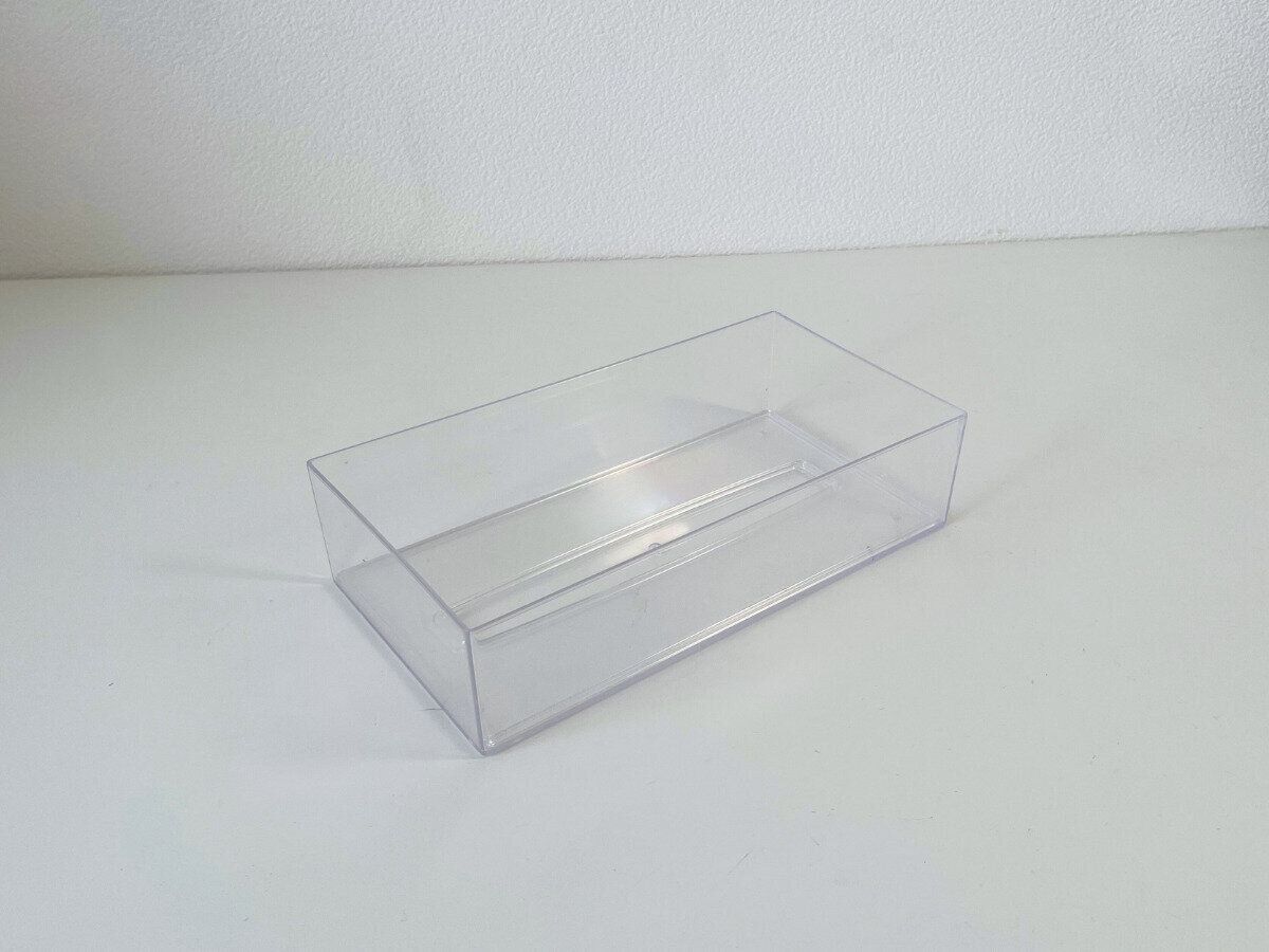 クリアティッシュケース