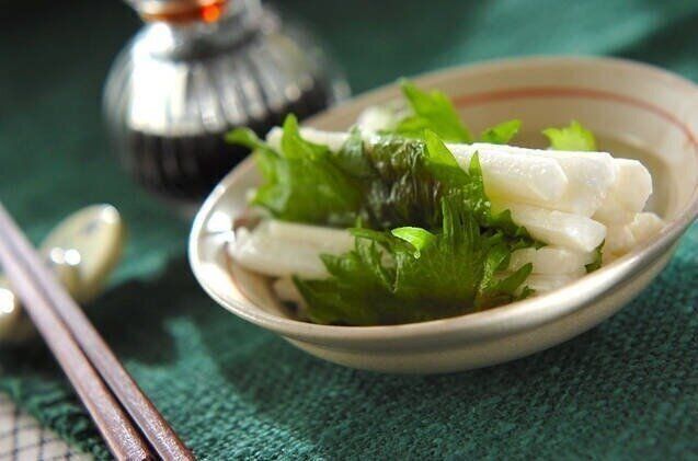 長芋の梅肉大葉巻き