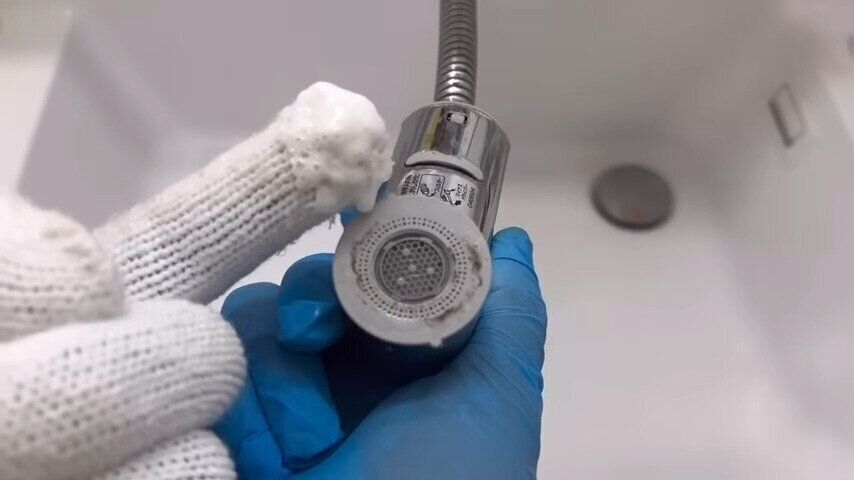 3．ガンコな水アカの掃除