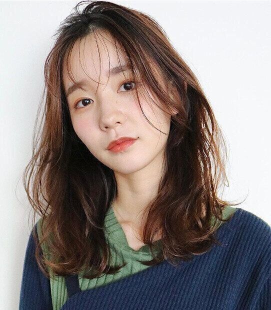 ニュアンスウェーブが魅力的！リラックスセミロング