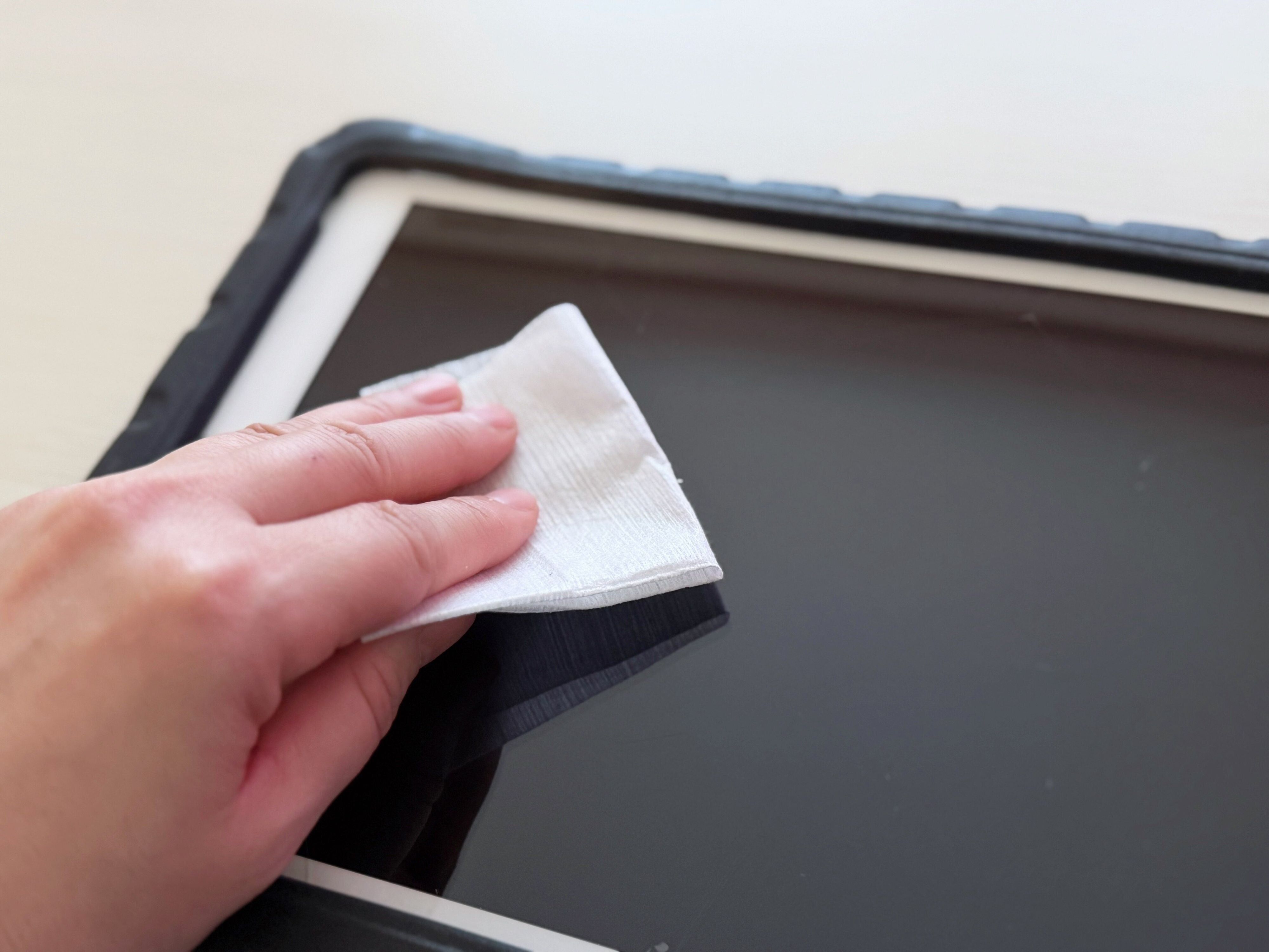 しかも拭けるのは「メガネ」だけじゃない！