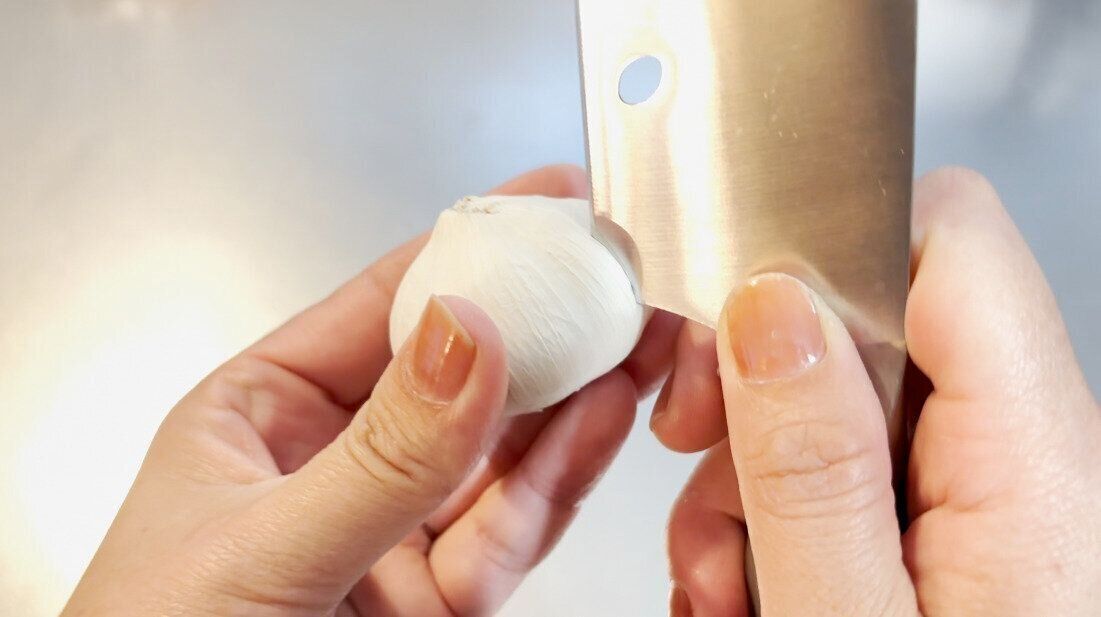 一片ごとに切り込みを入れる