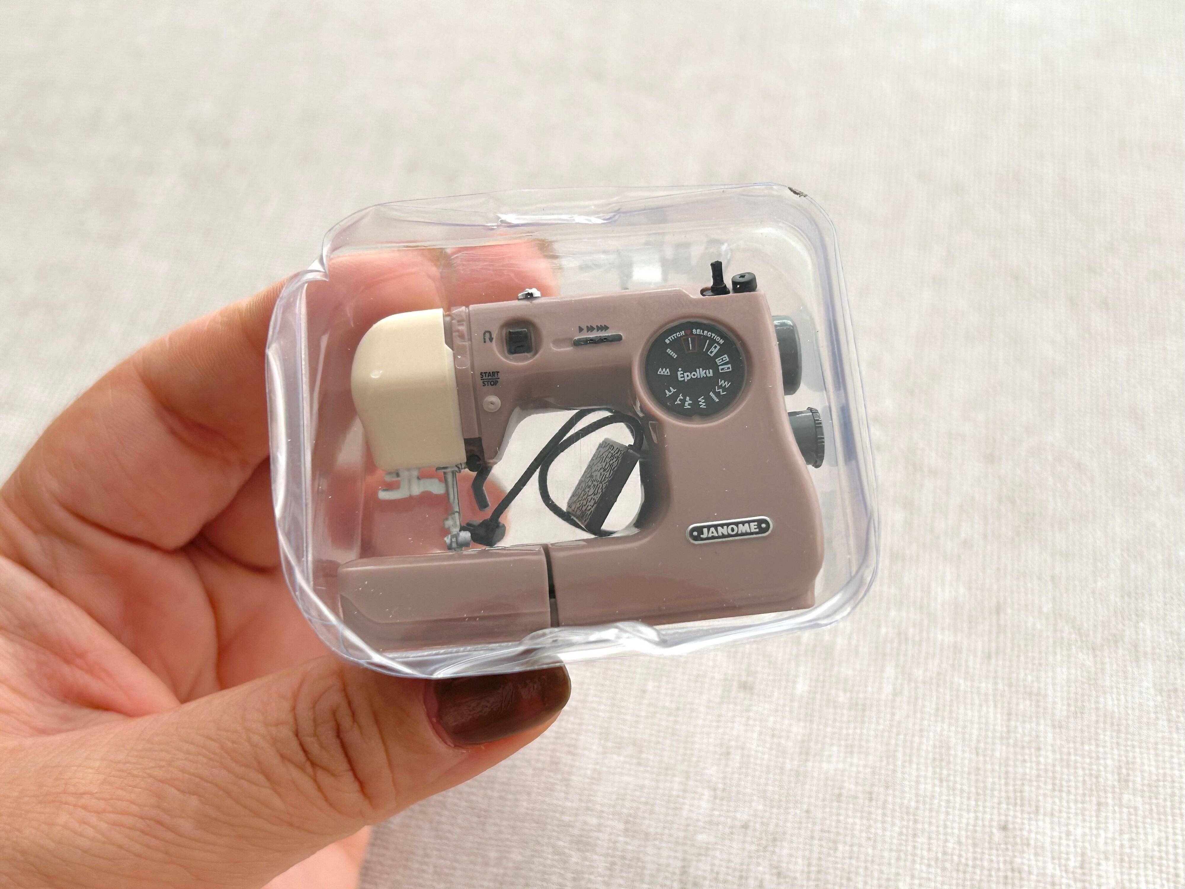 カプセルトイ　ガチャガチャ　ミニチュア　エポルク