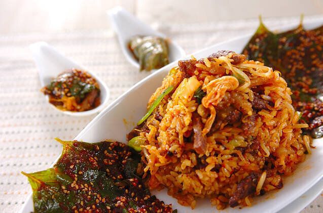 激辛カルビ五穀米チャーハン