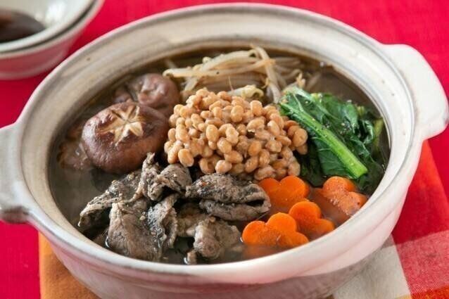 椎茸入り黒ごま坦々納豆鍋