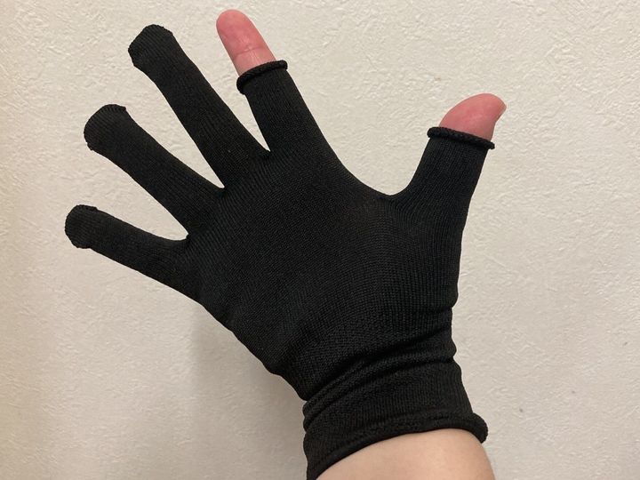 Seriaフリーサイズフィットグローブ  発熱加工指切2本