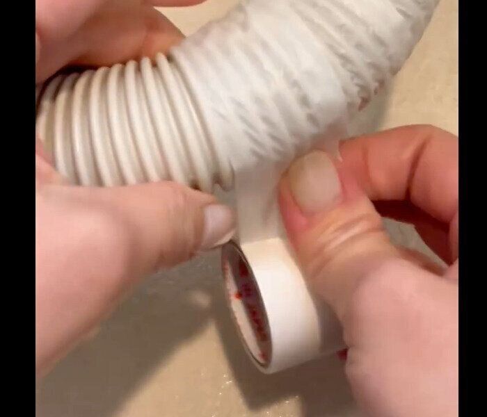 【ダイソー】まさかのピッタリ！カビ汚れ防止マスキングテープ