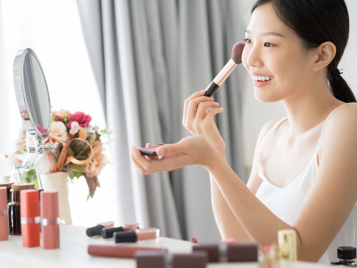女性のメイクアップの美しさ