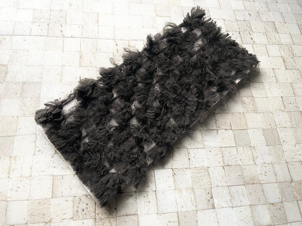 ドン・キホーテの贅沢ふわピカ ブラックモンスター フローリングシート