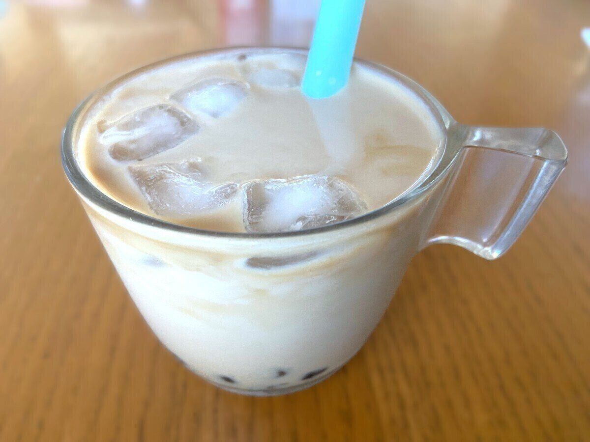 自宅でタピオカミルクティー