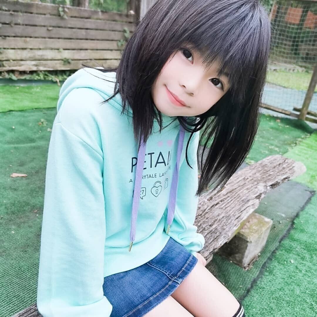 小学生女子も納得のキュートなヘアスタイル。自然派ヘアで小学生らしいあどけなさを