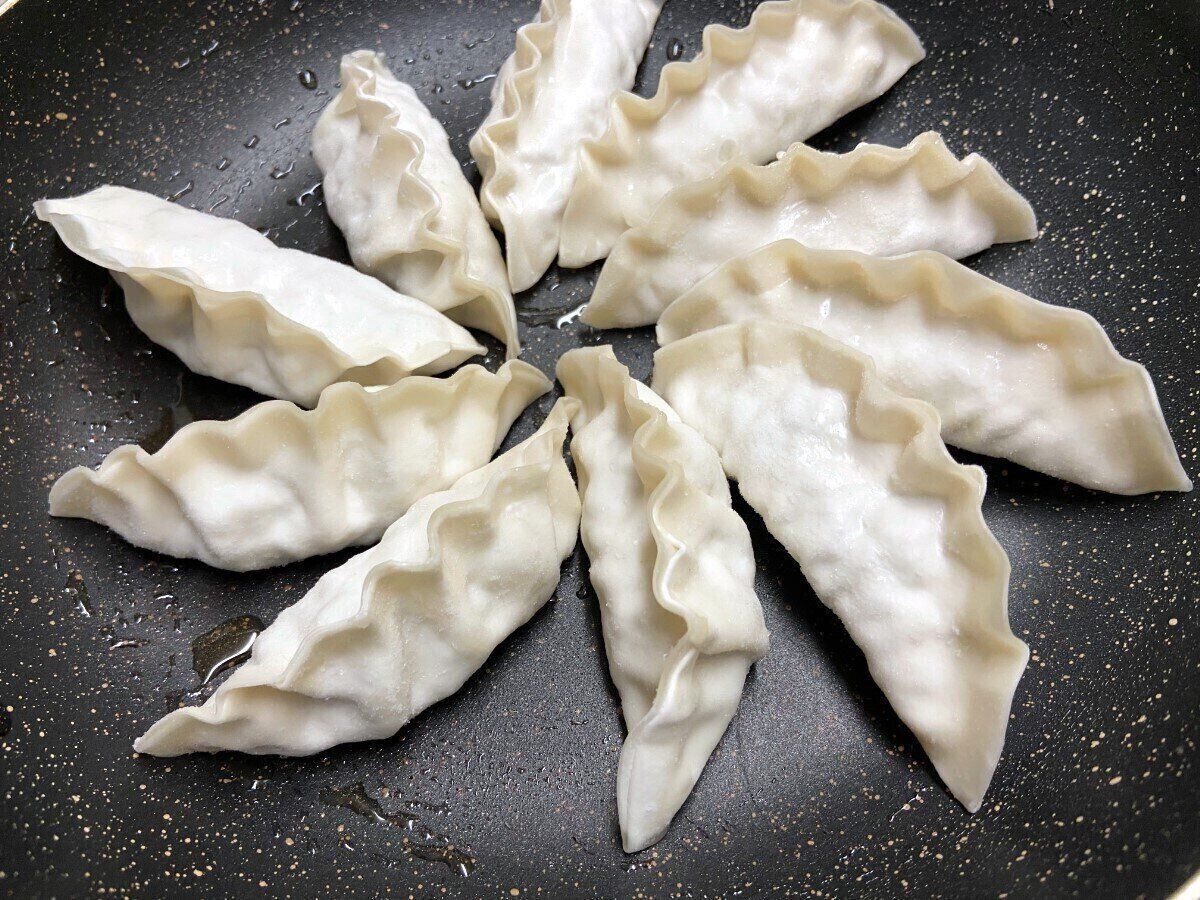 フライパンに並べて