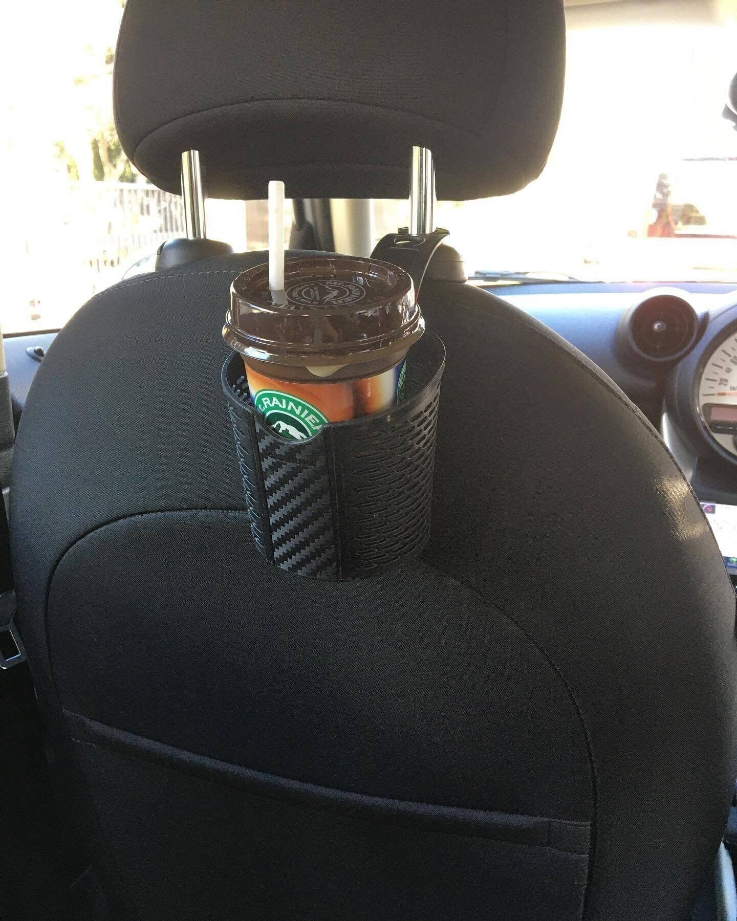 スペースを有効活用！「ヘッドレスト用小物ポケット」