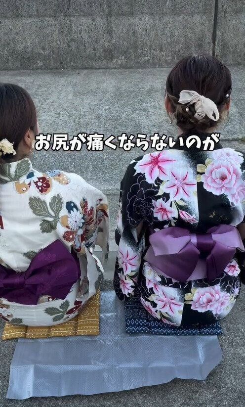 お尻が痛くならない！「折りたたみ携帯マット」