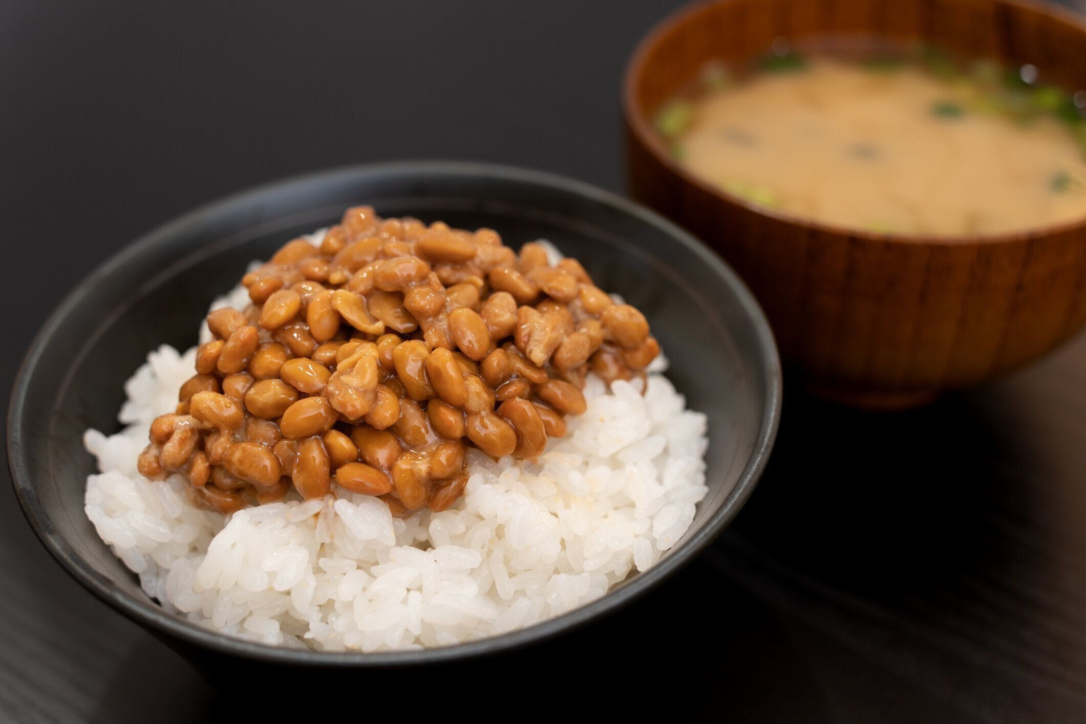 朝食に食べる納豆ご飯
