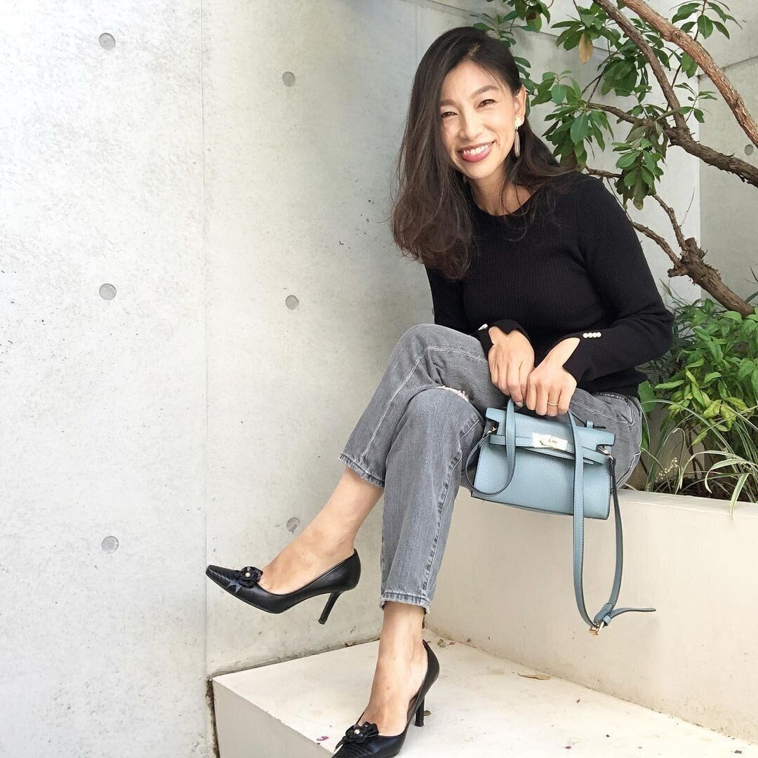 40代丸顔に似合うヘアスタイル ロングヘアなら小顔効果も期待大！