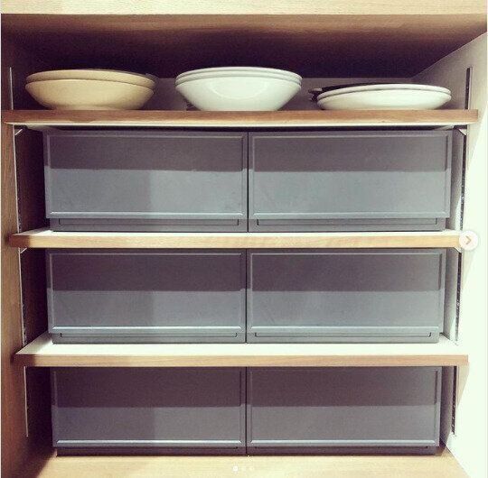 食器棚の収納術 ステキなお宅の食器棚を拝見 みんなはどんな風に食器を収納しているの サンキュ