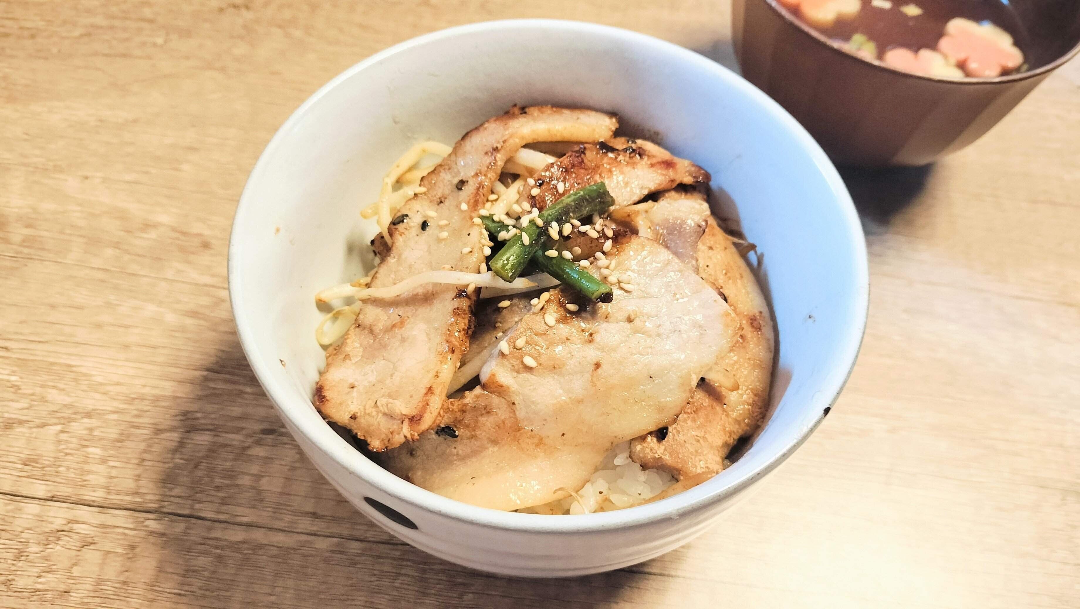 豚ロースかぶり塩肉だれ