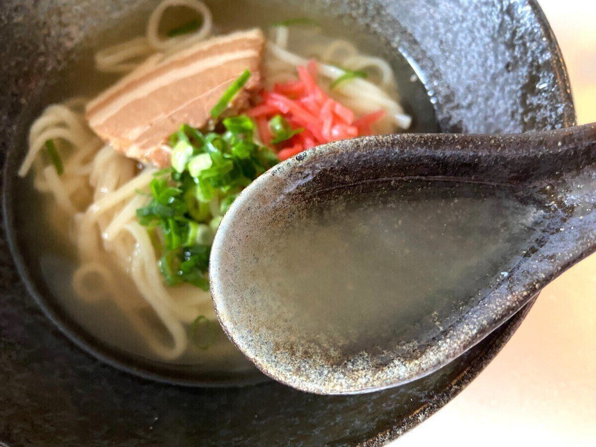 だしの効いたスープ