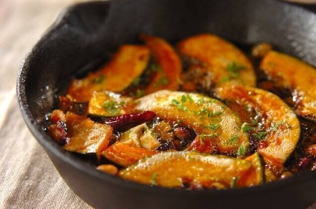 カボチャと豆のアヒージョ