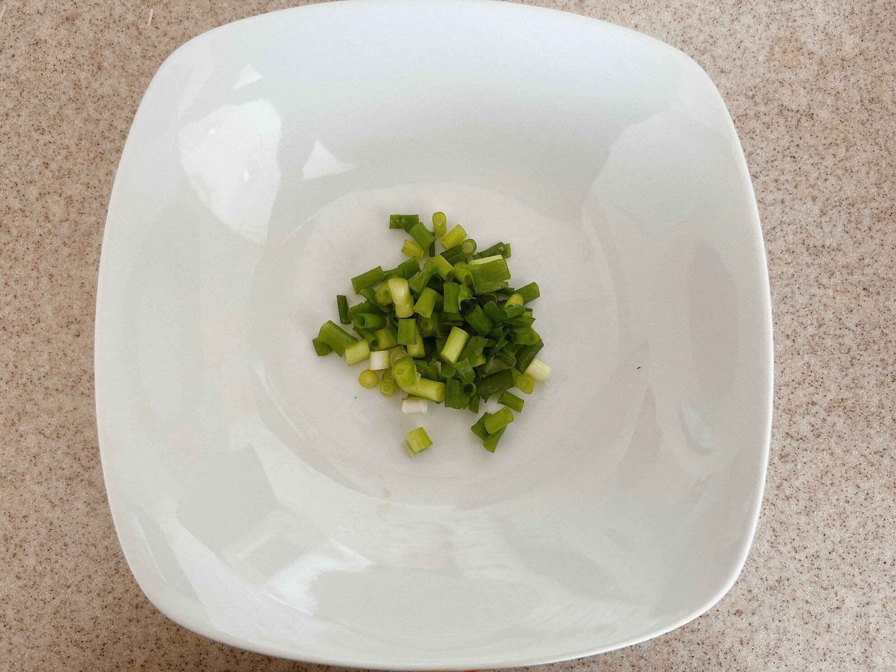 下ごしらえした小ねぎ