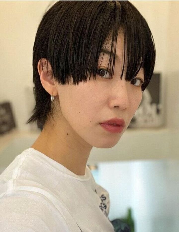 モードな感じがカッコいい!ショートウルフ